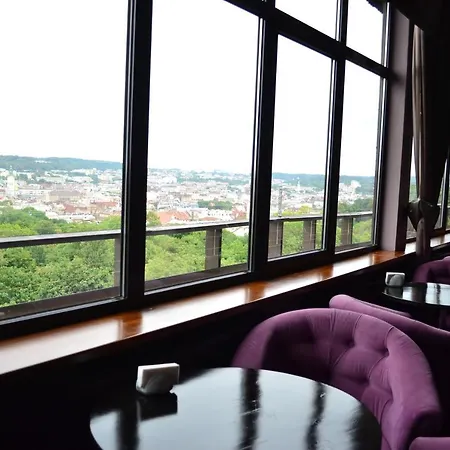 Hotell Premier Dnister Lviv