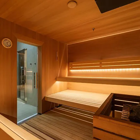 Premier Dnister Hotel 4*