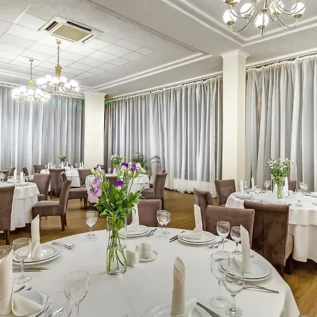 Hotel Premier Dnister Lwów