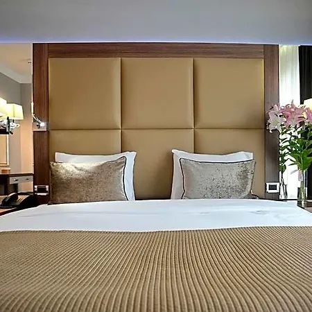 Premier Dnister Hotel