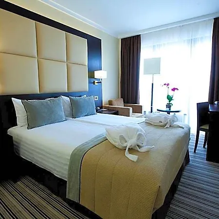 Premier Dnister Hotel 4*