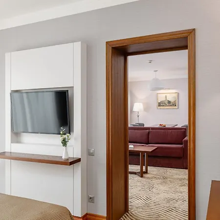 Hotel Premier Dnister Lviv