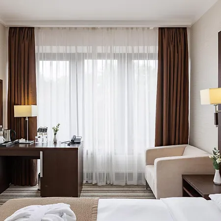 Premier Dnister Hotel Lviv