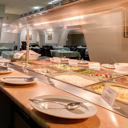 Premier Dnister Готель