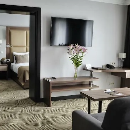 Premier Dnister Готель 4*