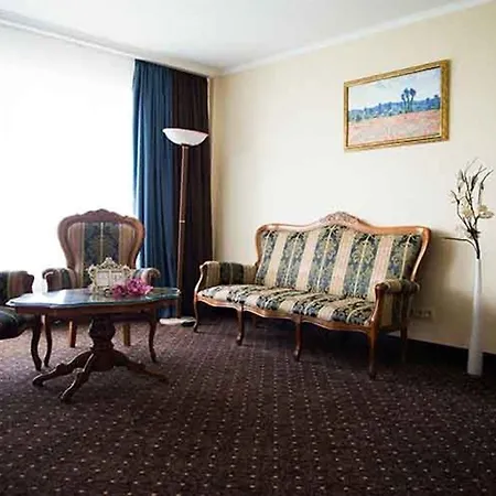Premier Dnister Hotel 4*