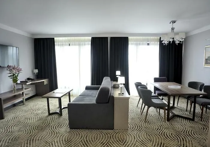 Hotel Premier Dnister Lviv