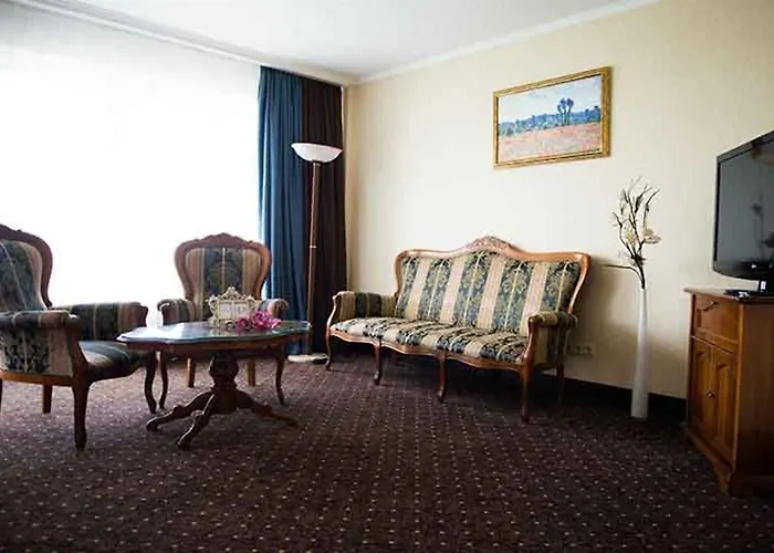 Premier Dnister Hotel 4*